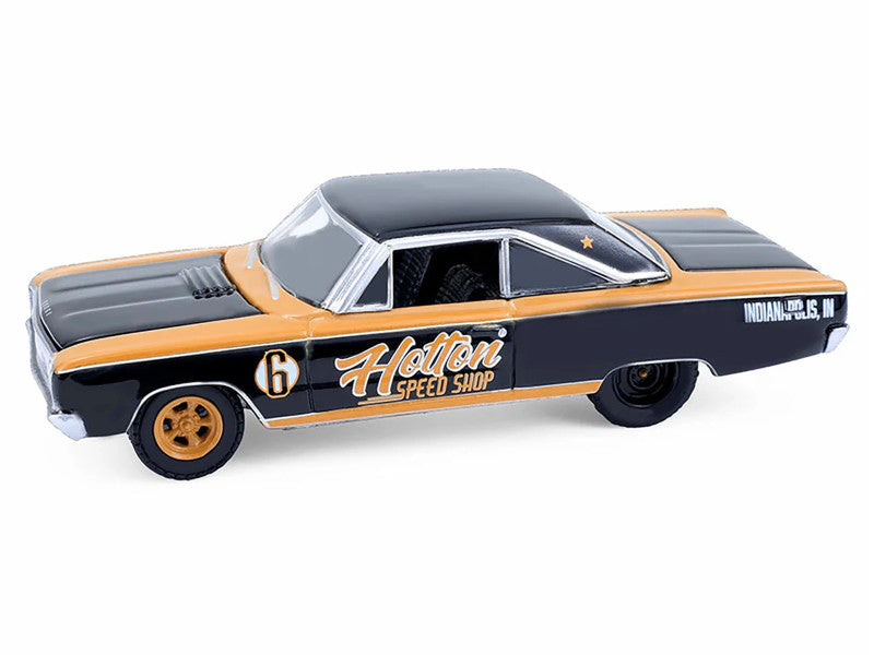 Model car with 'Hot妞 Speed Shop' branding on a white background