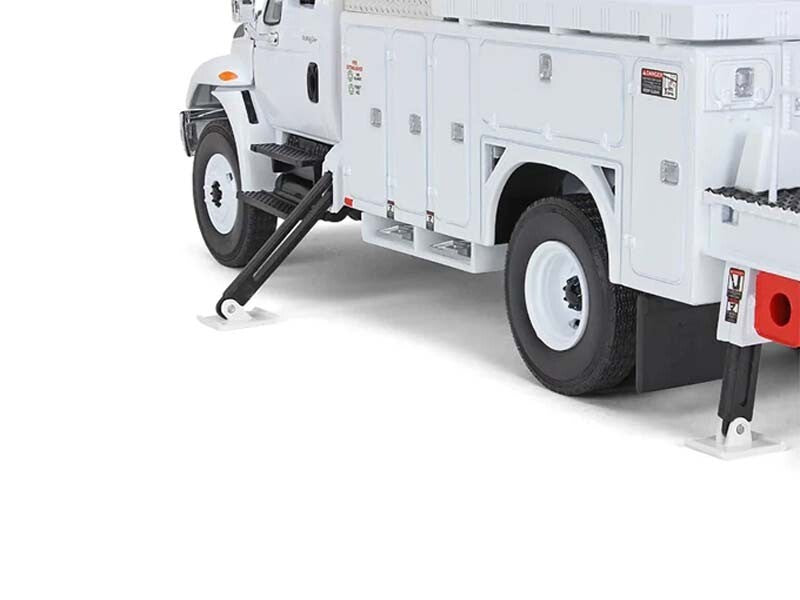 International DuraStar Utility Bucket Truck 1:34 Scale Diecast 10-3901