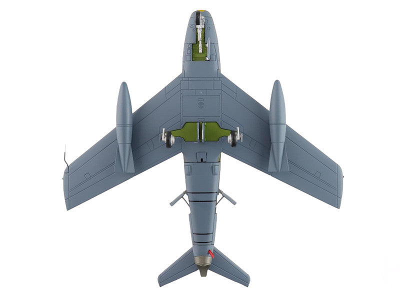 Model of a fighter jet on a white background