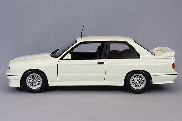 1987 BMW M3 Street White 1/18 Scale Diecast Model 180020307