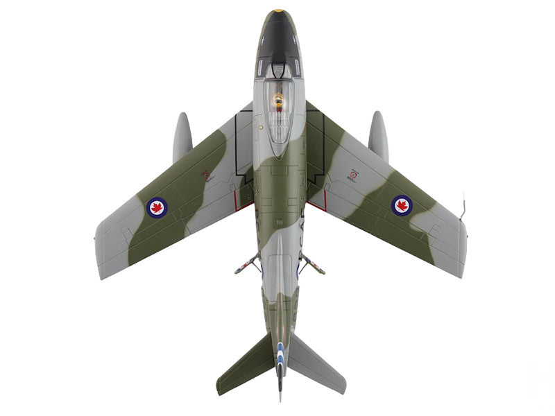 Model of a military jet aircraft on a white background