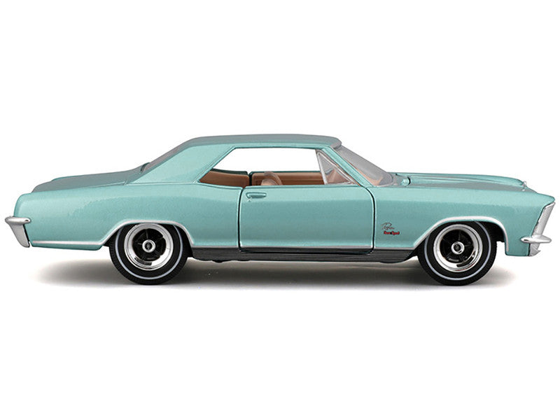 1965 Buick Riviera Gran Sport Light Blue 1/26 Scale Diecast Model 31214BL