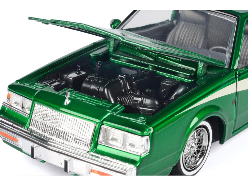 1987 Buick Regal 3.8 SFI Turbo Green W/Graphics 1:24 Scale Die cast 79023GRN