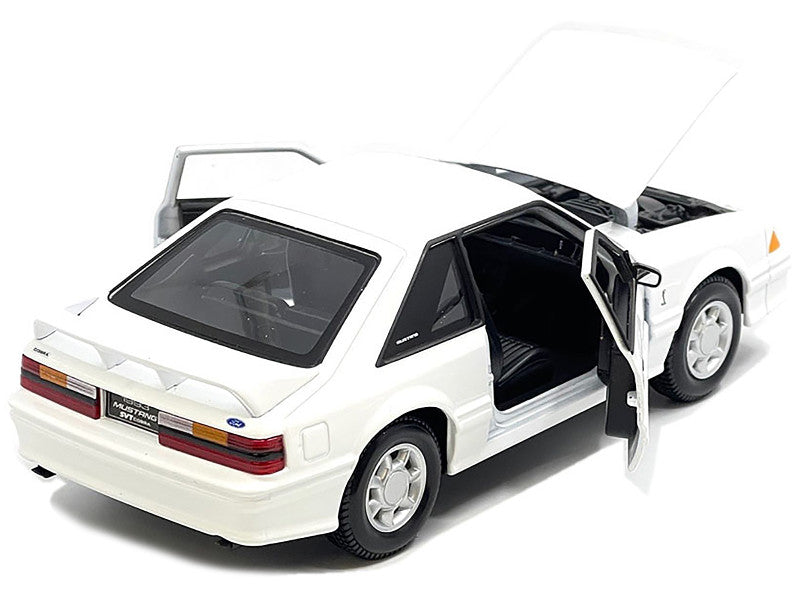 1993 Ford Mustang SVT Cobra White 1/24 Scale Diecast Model 32906WH