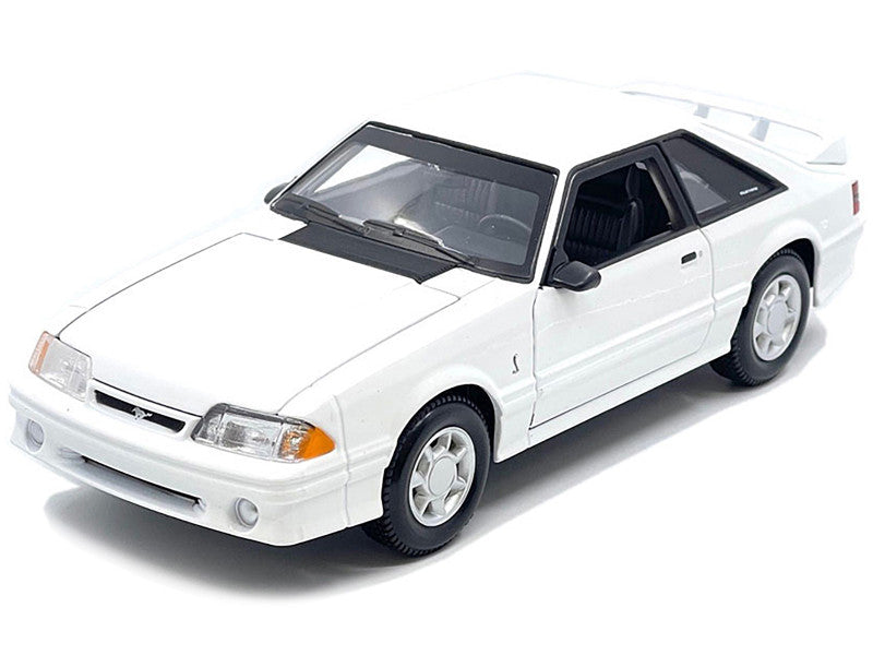 1993 Ford Mustang SVT Cobra White 1/24 Scale Diecast Model 32906WH