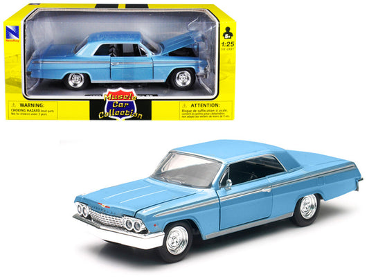 1962 Chevrolet Impala SS Blue 1/25 Diecast Model Car 71843B